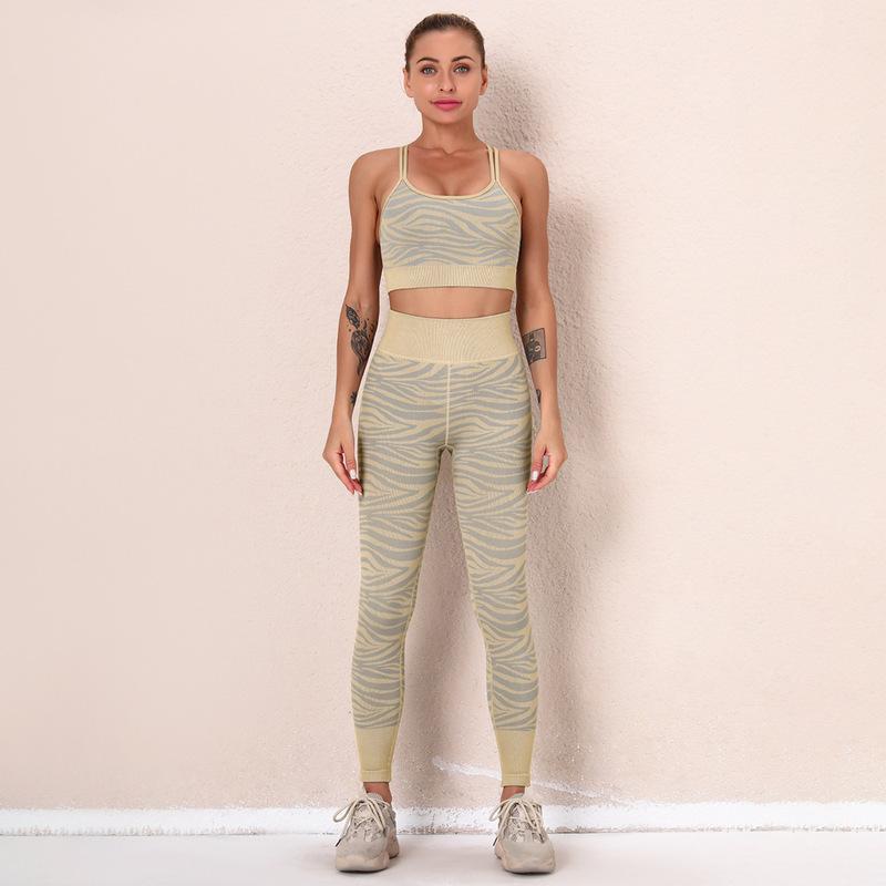 Women's Sexy Striped Knitted Yoga Wear Fitness Running Hip Lifting Leggings Seamless Sportswear Two Piece Suit